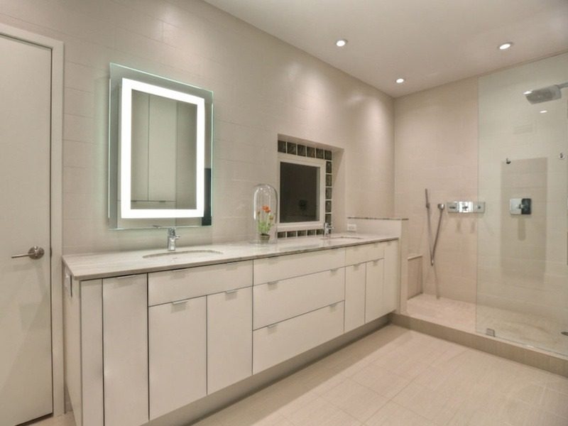 The Fog Free Mirror Is An Essential Item For Your Bathroom
